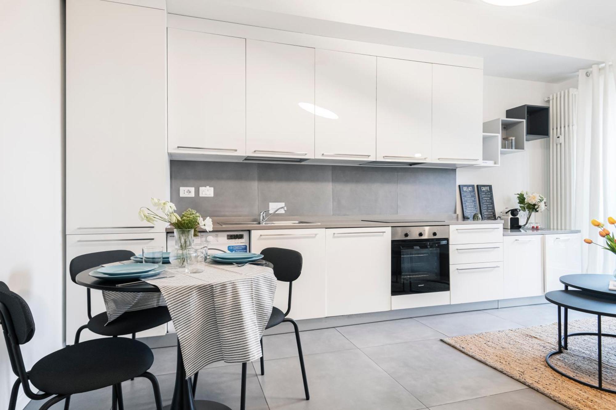 Beautiful Flat Fully Furnished In P.Ta Romana มิลาน ภายนอก รูปภาพ